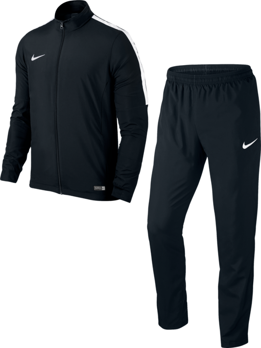 Черный спортивный костюм